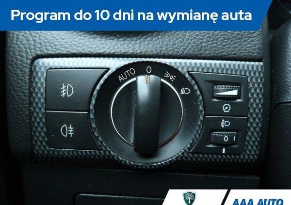 Opel Antara cena 33000 przebieg: 160763, rok produkcji 2010 z Częstochowa małe 301
